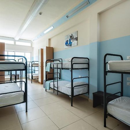 Eliopoli Beach Hostel & Restaurant Tirrenia Zewnętrze zdjęcie