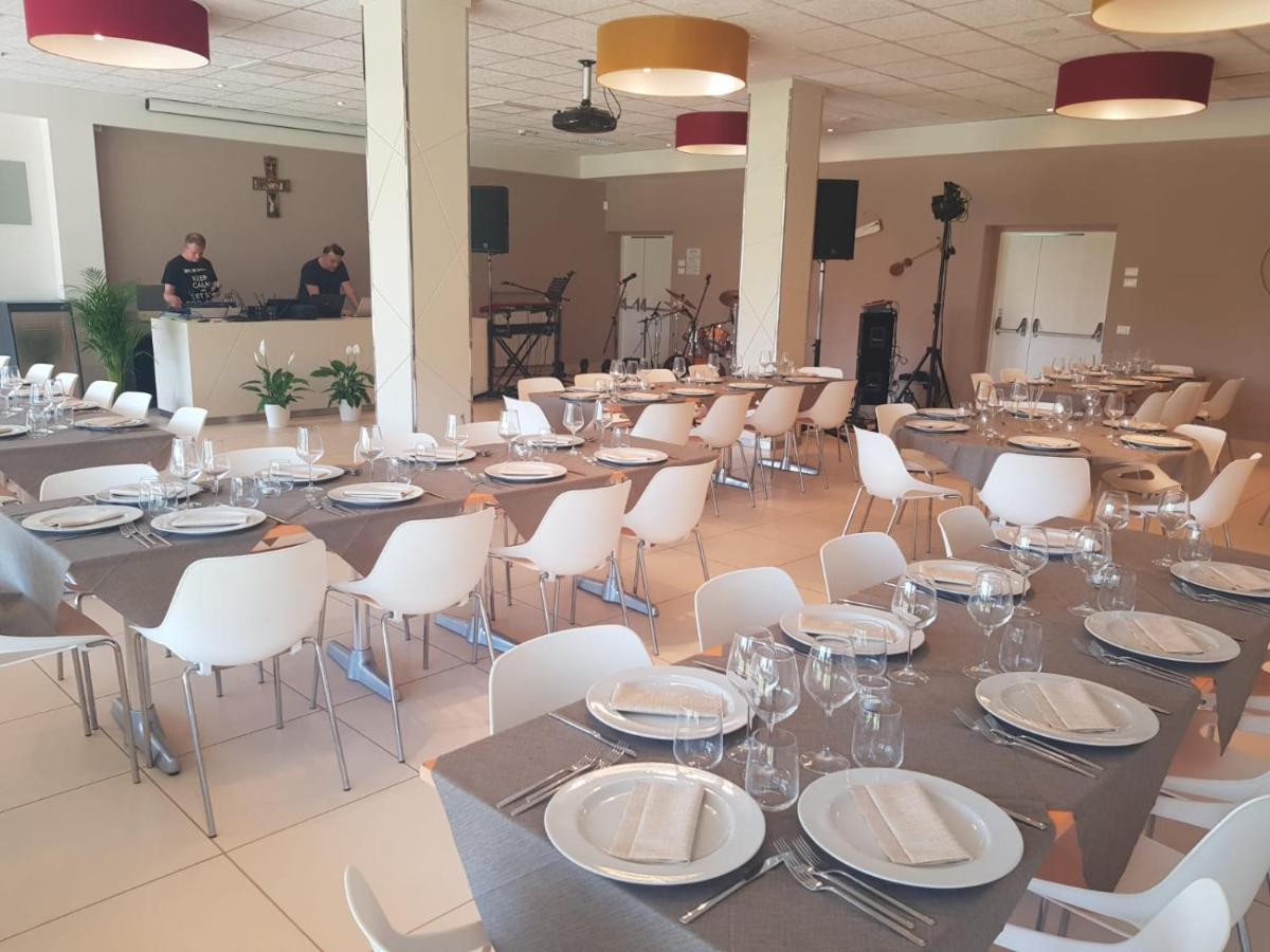 Eliopoli Beach Hostel & Restaurant Tirrenia Zewnętrze zdjęcie