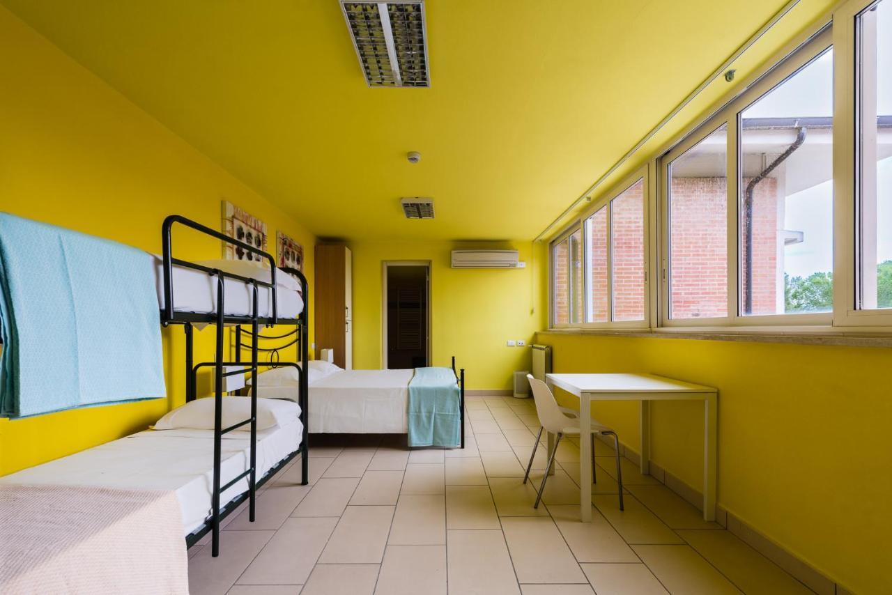 Eliopoli Beach Hostel & Restaurant Tirrenia Zewnętrze zdjęcie