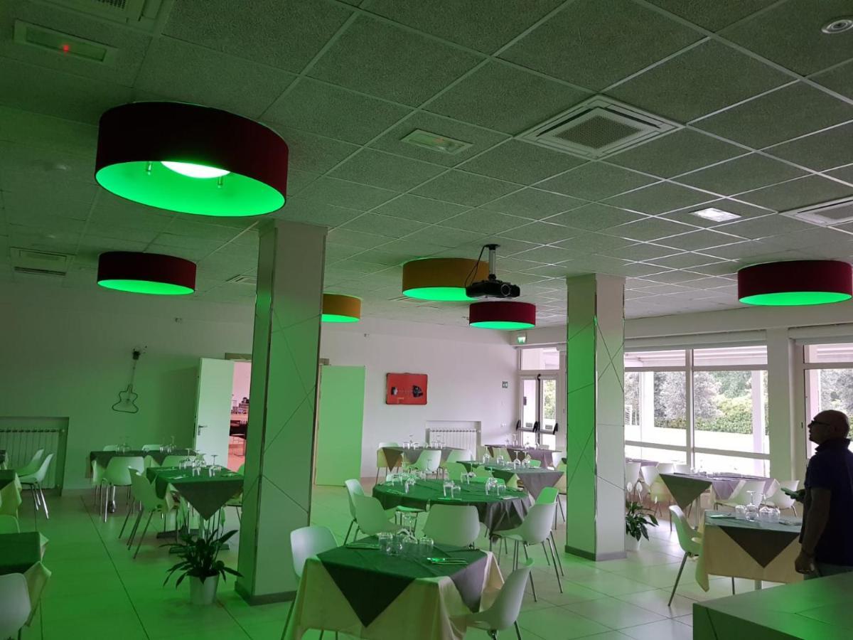 Eliopoli Beach Hostel & Restaurant Tirrenia Zewnętrze zdjęcie