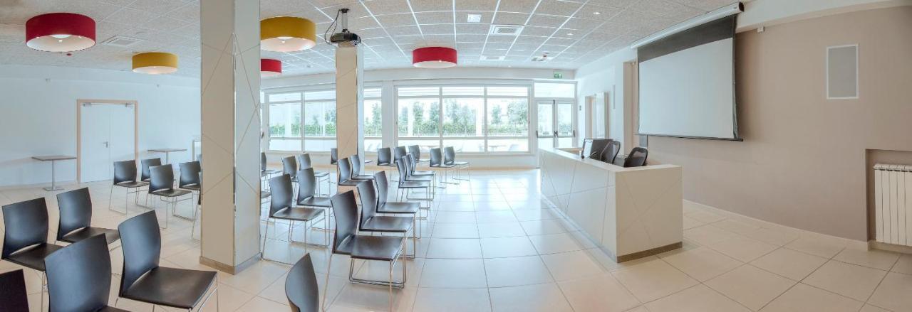 Eliopoli Beach Hostel & Restaurant Tirrenia Zewnętrze zdjęcie